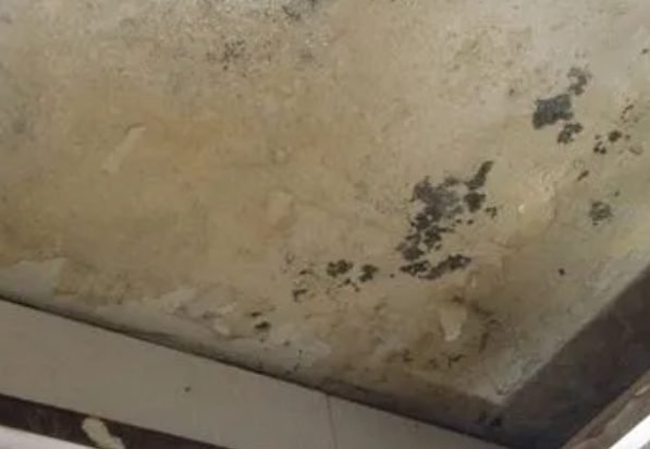 永寿阳台漏水维修公司分享下永寿卫生间渗水维修需要注意哪些问题。